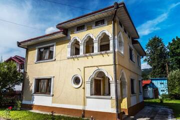 Фотографии Гостевой дом Casa Comfort г. Кымпулунг-Молдовенеск (Румыния) №1 Фото Гостевой дом Casa Comfort г. Кымпулунг-Молдовенеск 1