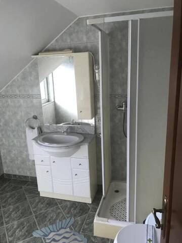 Фотографии Отель Hotel Cosmos г. Кымпулунг-Молдовенеск (Румыния) №3 Фото Отель Hotel Cosmos г. Кымпулунг-Молдовенеск 3