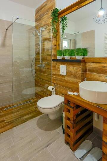 Фотографии Отели типа «постель и завтрак» Residence Rooms Bucovina г. Кымпулунг-Молдовенеск (Румыния) №4 Фото Отели типа «постель и завтрак» Residence Rooms Bucovina г. Кымпулунг-Молдовенеск 4