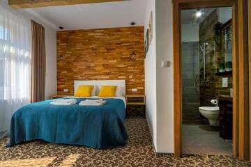 Фотографии Отели типа «постель и завтрак» Residence Rooms Bucovina г. Кымпулунг-Молдовенеск (Румыния) №3 Фото Отели типа «постель и завтрак» Residence Rooms Bucovina г. Кымпулунг-Молдовенеск 3