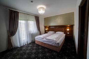 Фотографии Отель Grădina Mariajelor Hotel г. Кымпулунг-Молдовенеск (Румыния) №1 Фото Отель Grădina Mariajelor Hotel г. Кымпулунг-Молдовенеск 1