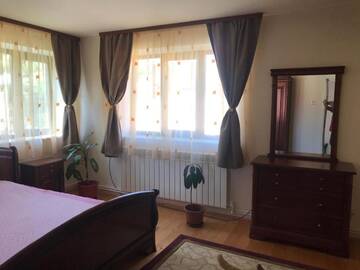 Фото номера Двухместный номер с 1 кроватью, вид на сад Гостевой дом Casa Cristi г. Кымпулунг-Молдовенеск 9