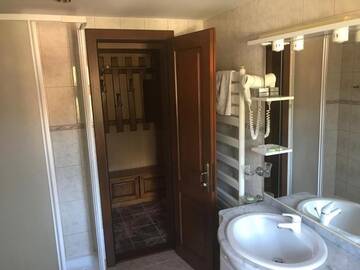Фото номера Апартаменты Отель Hotel Cosmos г. Кымпулунг-Молдовенеск 5