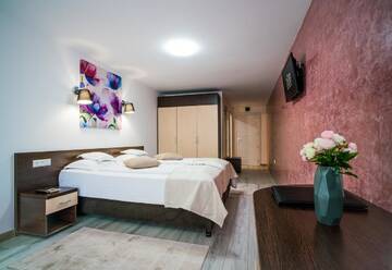 Фотографии Отель Hotel Eden г. Кымпулунг-Молдовенеск (Румыния) №1 Фото Отель Hotel Eden г. Кымпулунг-Молдовенеск 1